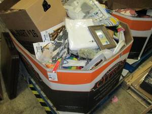 lot 36 image: pallet of misc please see pictures...