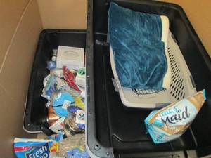 lot 199 image: pallet of dog kennels all missing n...