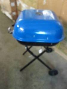 Folding Charcoal Grill- broken hand...