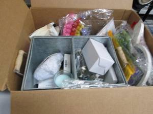 Box of Overstock Dcor & Misc Item...