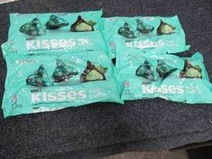 4- 9 oz Bags Hersheys Kisses Mint ...