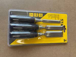 lot 2 image: Stanley Basic Wood Chisel Set (3-Piece)