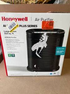 lot 34 image: Honeywell HEPA Air Purifier, Large Room (310 sq. ft.) Black