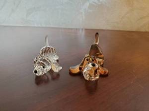 lot 135 image: 2 Swarovski crystal dog figurines