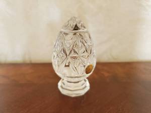 lot 139 image: Bleikcrystal Egg