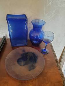 lot 147 image: Collection of handblown blue glassware