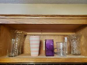 lot 157 image: Contents of kitchen cabinets