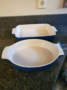 lot 161 image: Le Creuset casserole dishes