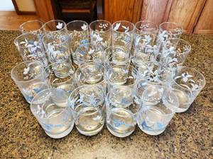 lot 164 image: Noritake glasses