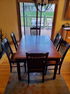 lot 174 image: Dining table and 6 chairs