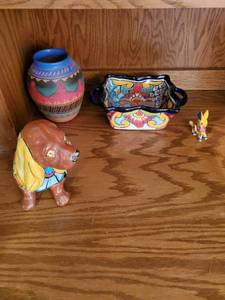 lot 176 image: 4 Mexican dcor