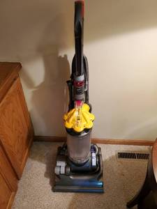 lot 188 image: Dyson vacuum cleaner