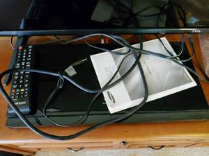 lot 192 image: Samsung DVD player