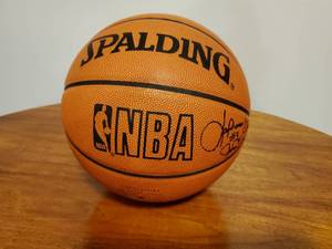 lot 10 image: 2001 Timberwolves Team Signed Ball