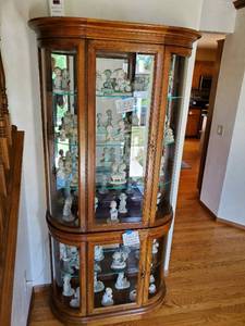 lot 202 image: Curio cabinet