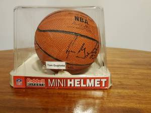 lot 260 image: Tom Gugliotta Signed Mini-Basketball
