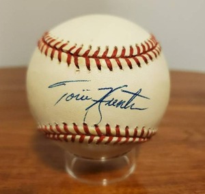 lot 314 image: Torii Hunter Signed Baseball