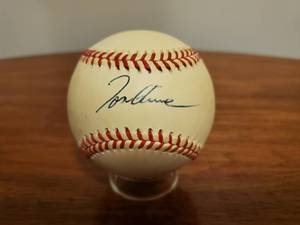 lot 320 image: Tom Glavine Signed Baseball