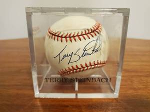 lot 341 image: Terry Steinbach Signed Baseball