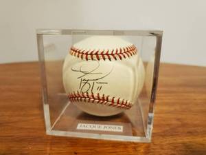 lot 364 image: Jacque Jones Signed Baseball