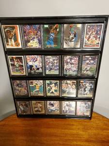 lot 423 image: Signed Baseball Football and NBA Stars Cards