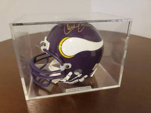 lot 34 image: Chuck Foreman Signed Minnesota Vikings Mini Helmet