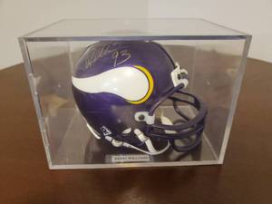 lot 47 image: Kevin Williams Signed Minnesota Vikings Mini Helmet