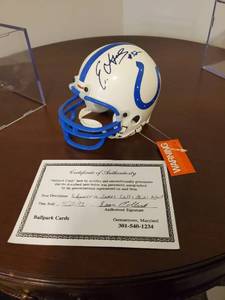 lot 56 image: Edgerrin James Indianapolis Colts Signed Mini Helmet