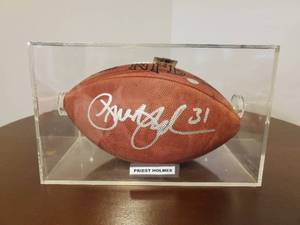 lot 73 image: Priest Holmes from Kansas City Chiefs Signed NFL Football