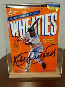 lot 86 image: Signed Kirby Puckett Minnesota Twins Wheaties Box