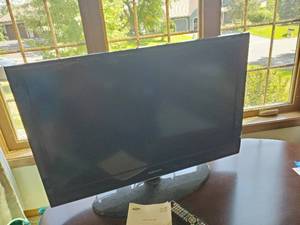 lot 219 image: Samsung TV