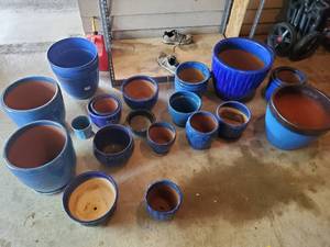 lot 234 image: Collection of blue planters and pots