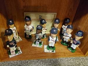 lot 515 image: Collection Of Twins Bobble Heads
