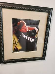 lot 404 image: Signed Ernie Els Photograph