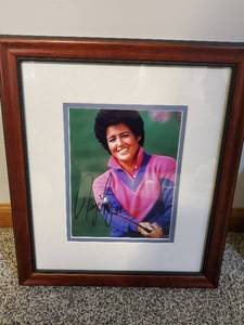 lot 408 image: Nancy Lopez Autographed Photograph