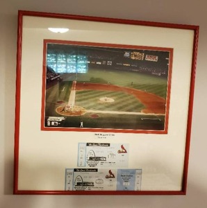 lot 442 image: Baseball Items