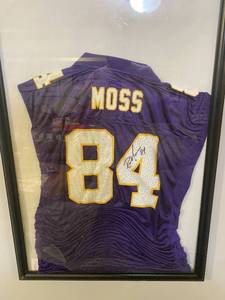 lot 5 image: Randy Moss Signed Minnesota Vikings Jersey