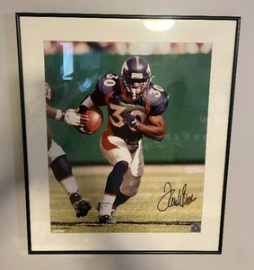 lot 9 image: Terell Davis Denver Broncos Signed Print
