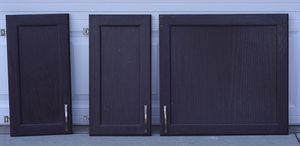 lot 23 image: 3-Finished Cabinet Doors (122.875W x 21.5 H & 2 11.125W x 21.5H) With Euro Hinges & Handles
