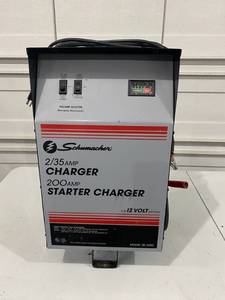 lot 53 image: Schumacher 200 amp StarterCharger