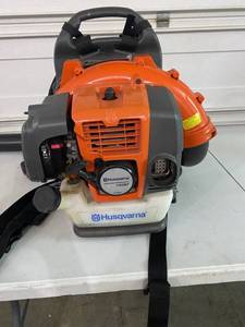 lot 65 image: Husqvarna 15 BT Backpack Leaf Blower