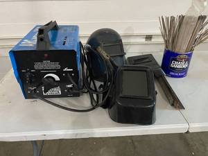 lot 71 image: Chicago Electric Arc Welder 1400, 3 Welding Shields, Welding Rods