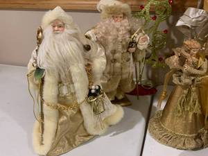 lot 234 image: Collection of Gilded and Glittery Figures