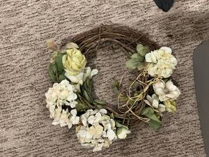 lot 237 image: Silk Flowers