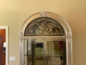 lot 2 image: Henredon Lighted Armoire