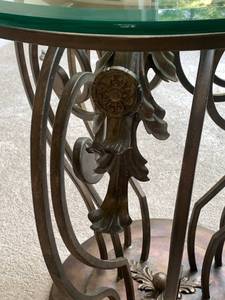 lot 15 image: Occassional Table
