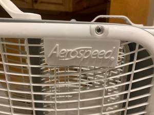 lot 210 image: 5 box fans
