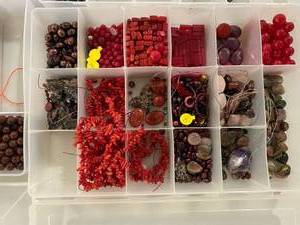 lot 254 image: Bead Lot 254