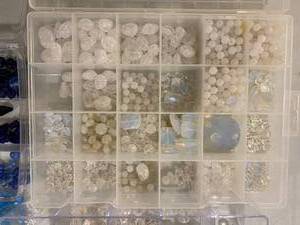 lot 257 image: Bead Lot 257