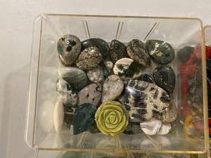 lot 261 image: Bead Lot 261